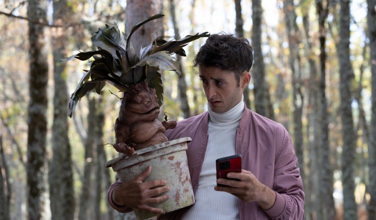Hay algo en el bosque